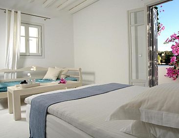 Kapetan Tasos Suites