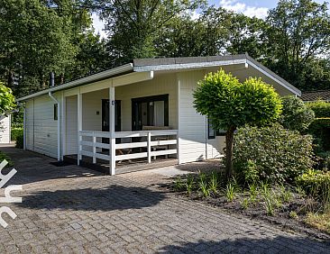 Comfortabel 4 persoons chalet omgeven door groen in