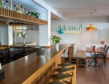 Coral beach house &amp; food