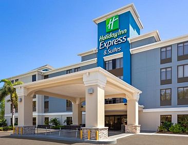 Holiday Inn Express Hotel &amp; Suites Tampa-Rocky Point Island,