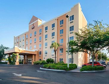 Comfort Suites Tampa Airport North