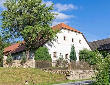 Vakantiehuis 18 Century Bohemian Farmhouse