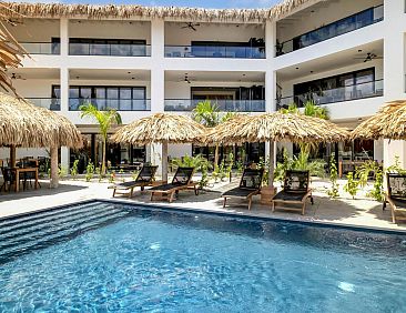 Poolside Appartement