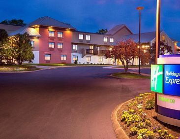 Holiday Inn Express Nashville Airport, an IHG Hotel