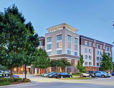 DoubleTree by Hilton Baton Rouge