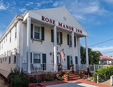 Rose Manor Bed &amp; Breakfast