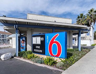 Motel 6-Oceanside, CA, Marina