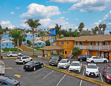 Redondo Inn and Suites