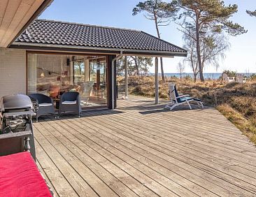 Vakantiehuis &quot;Unto&quot; - 25m from the sea