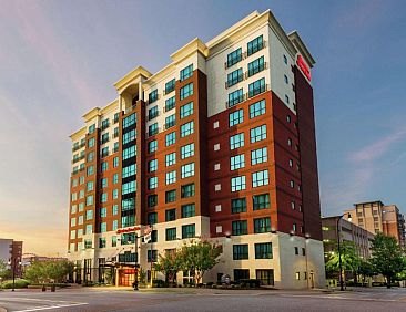 Hampton Inn &amp; Suites National Harbor/Alexandria Area