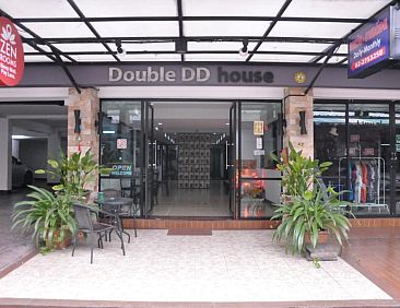 Double DD House at MRT Sutthisarn