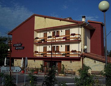 Hotel Azkue