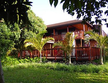 Monzi Safari Lodge