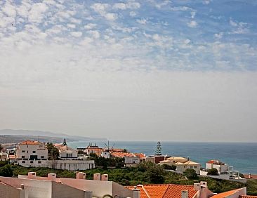 Ericeira Chill Hill Hostel &amp; Private Rooms