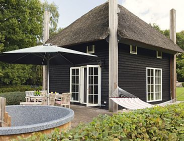 De Klaproos met Hottub