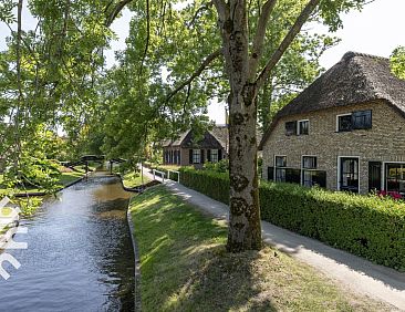 Prachtig 2 persoons vakantiehuis direct aan de dorpsgracht