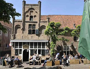 9 persoons Herberg in een Rijksmonument middenin de