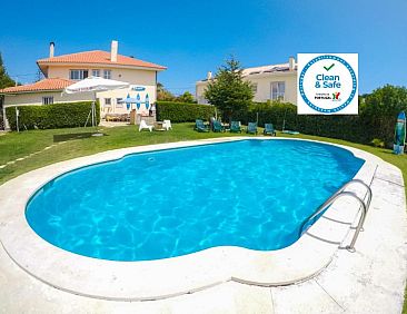 Carcavelos Surf Hostel &amp; Surf Camp