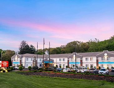 Best Western Plus New England Inn &amp; Suites