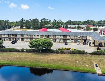 Executive Inn &amp; Suites Magnolia