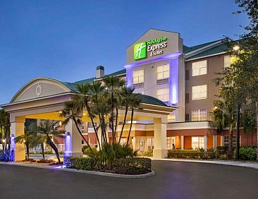 Holiday Inn Express &amp; Suites Sarasota East, an IHG Hotel